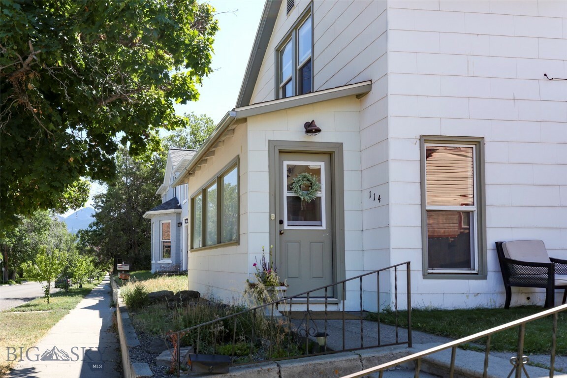 Property Photo:  114 S H Street  MT 59047 