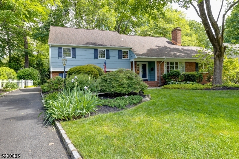 Property Photo:  853 Knollwood Terrace  NJ 07090 