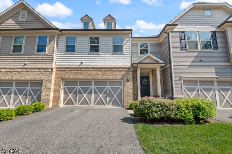 Property Photo:  37 Albert Ct  NJ 07869 