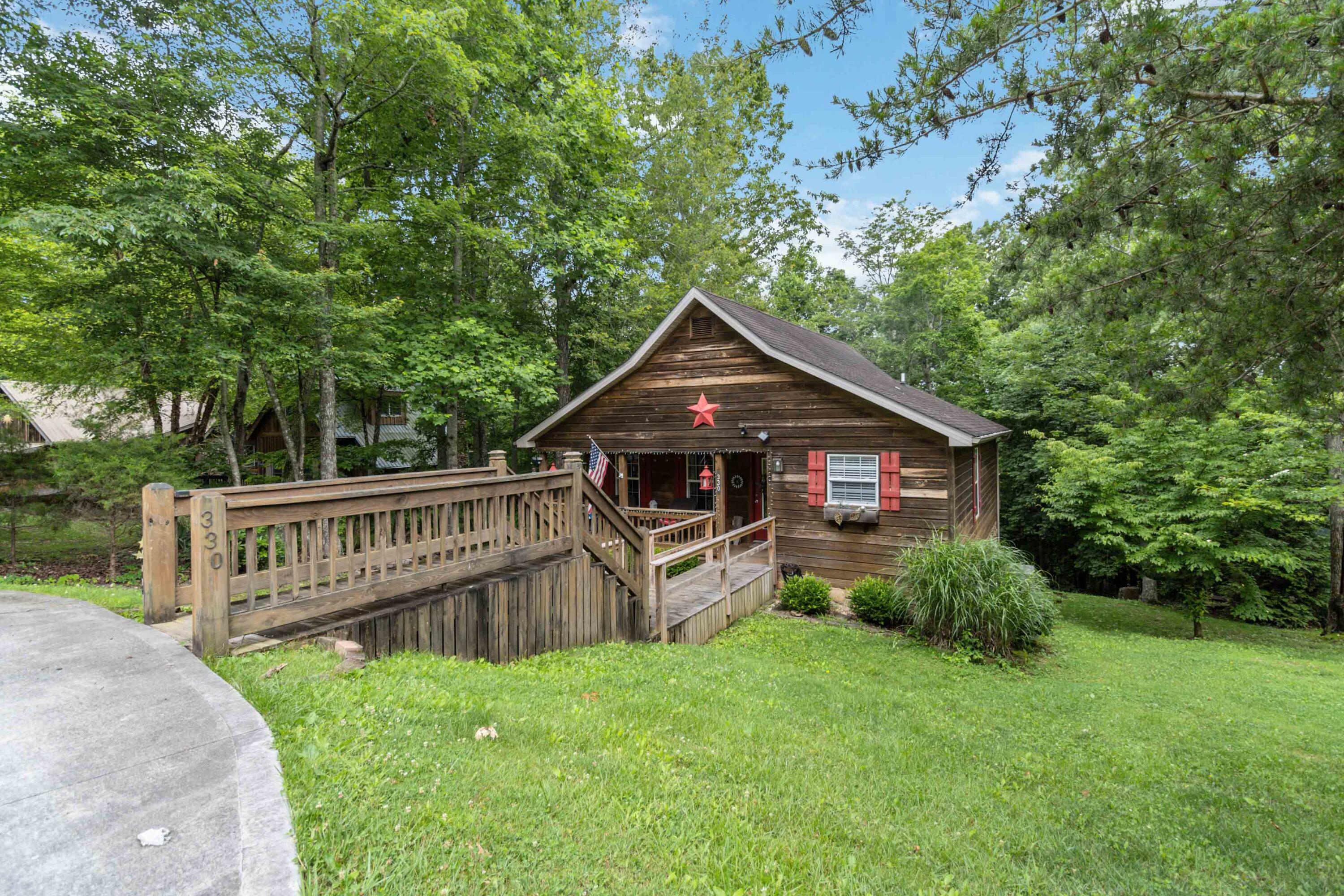 Property Photo:  330 Enchanted Forest Way  KY 42519 