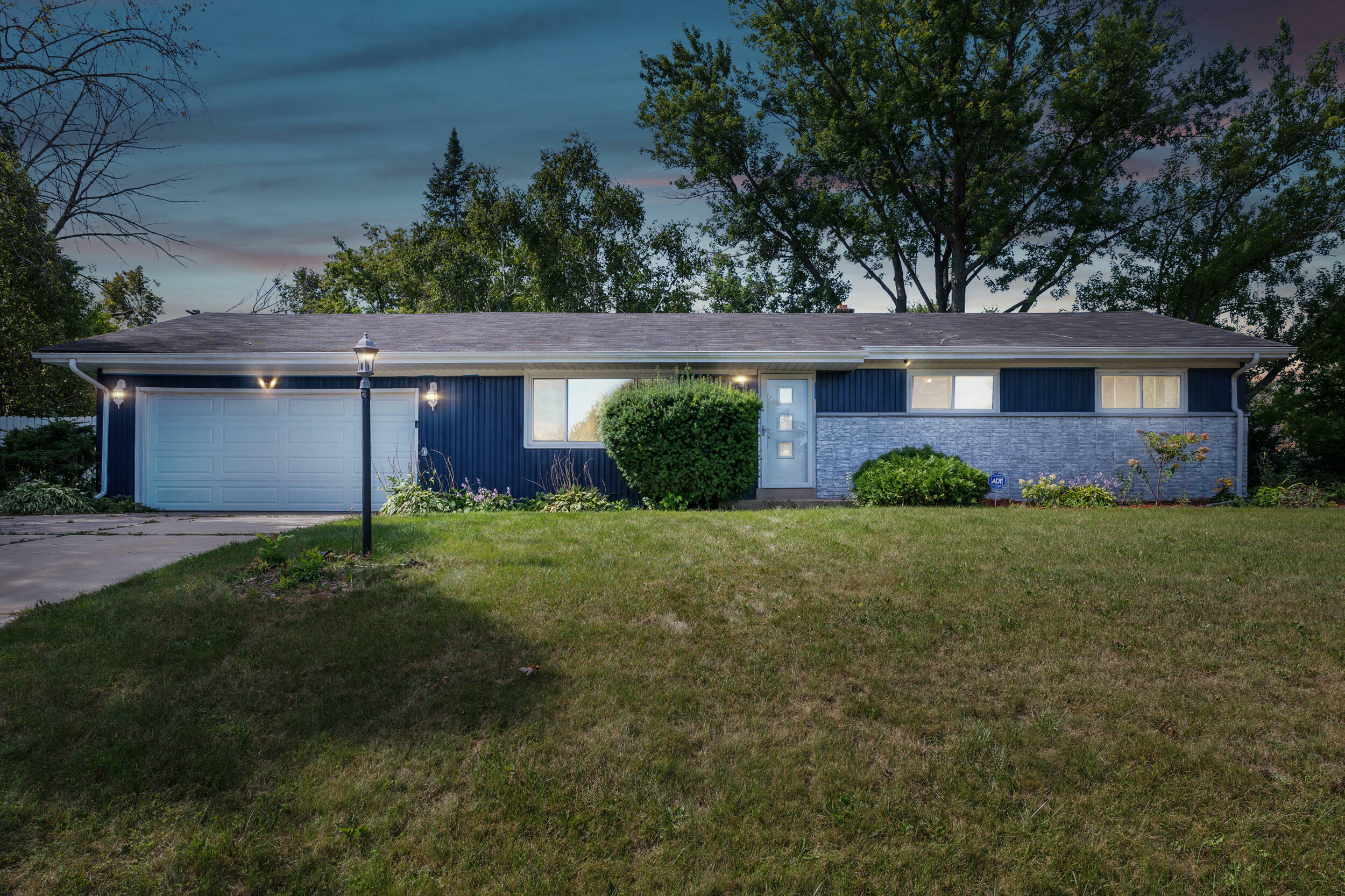 5515 W Spring Ln  Milwaukee WI 53223 photo