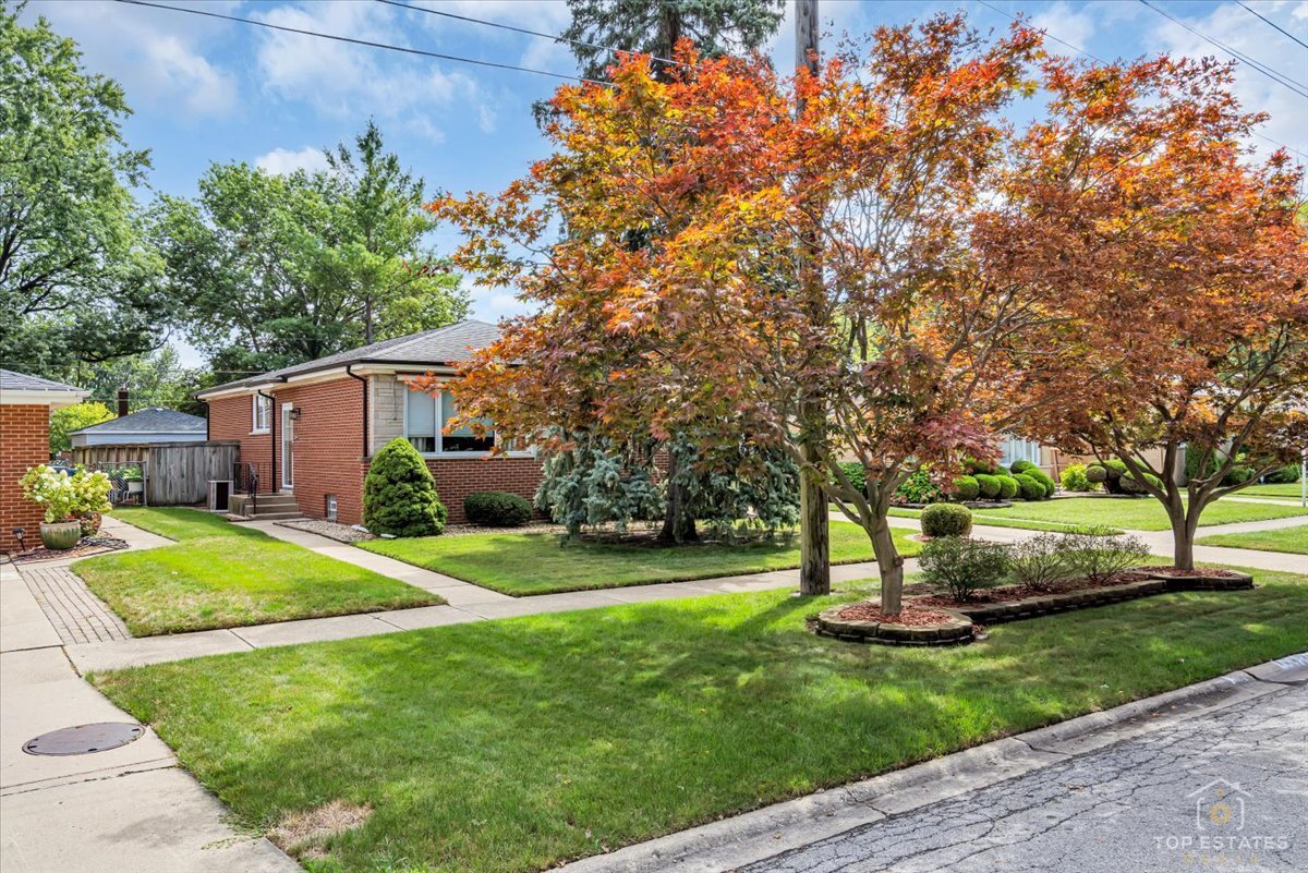 Property Photo: 14831 S Central Park Avenue IL 60445