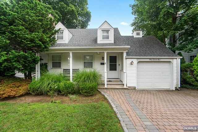 Property Photo:  371 Boulevard  NJ 07452 