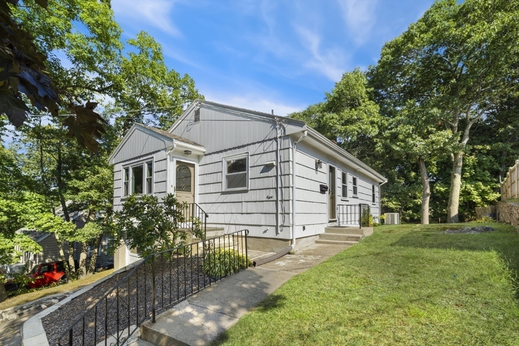 Property Photo:  8 Hayes Street  MA 01905 