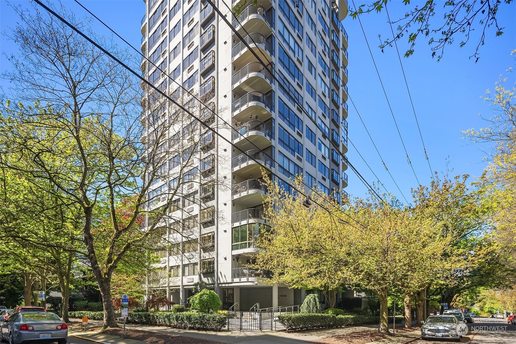 Property Photo:  1120 Spring Street 1001  WA 98104 