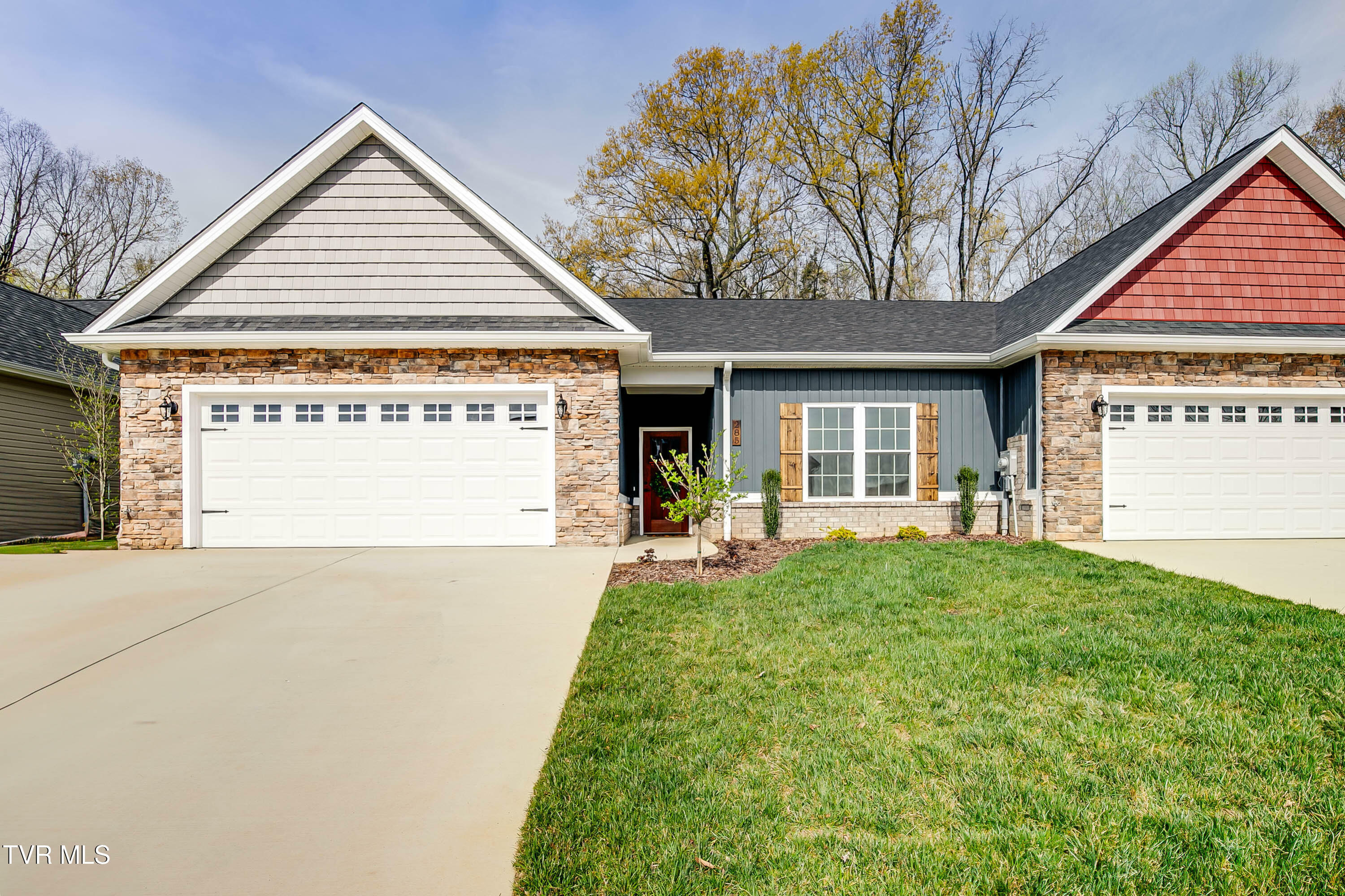 Property Photo: 309 Piper Glen TN 37615