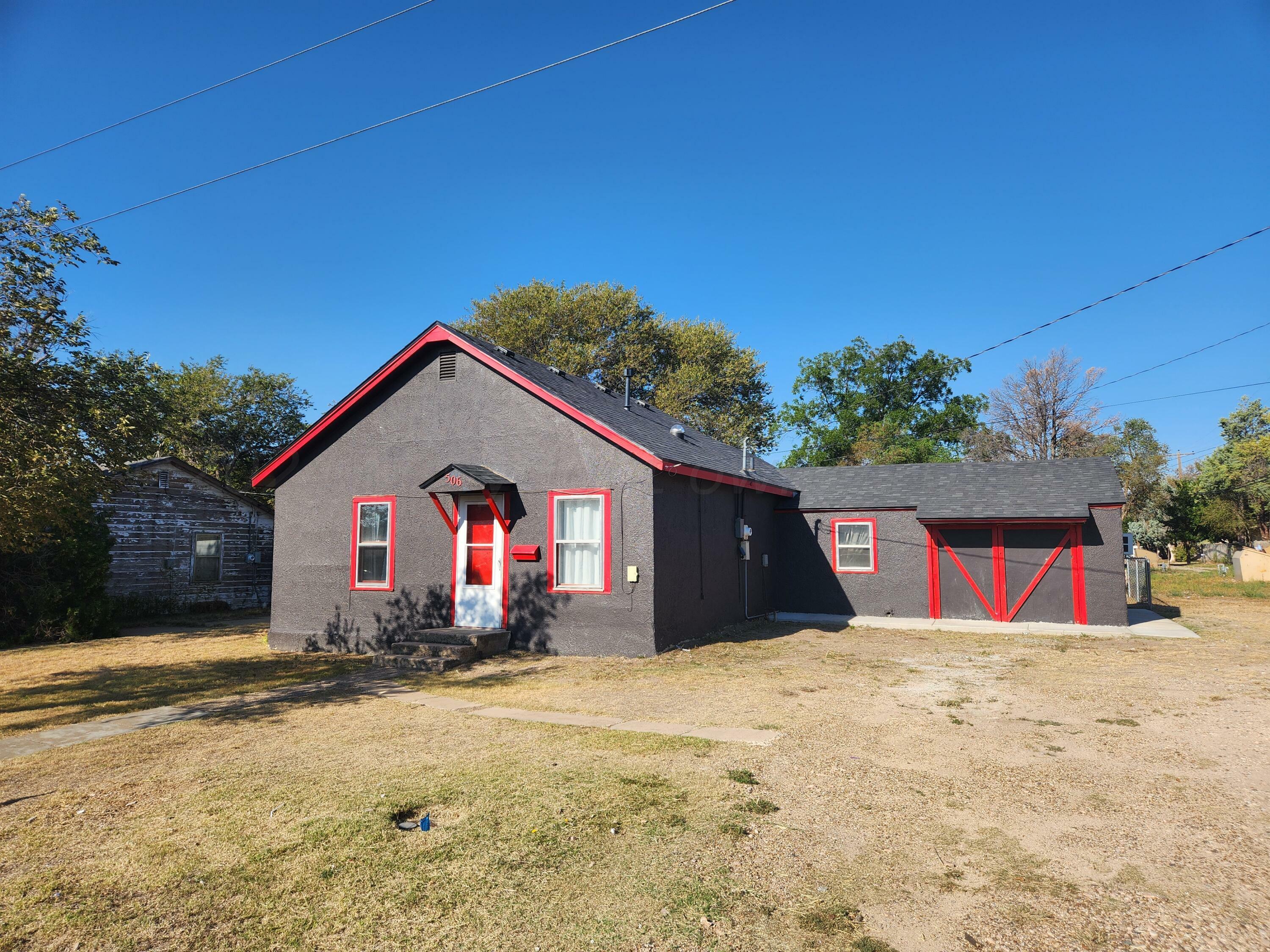 Property Photo:  506 26th Street  TX 79015 