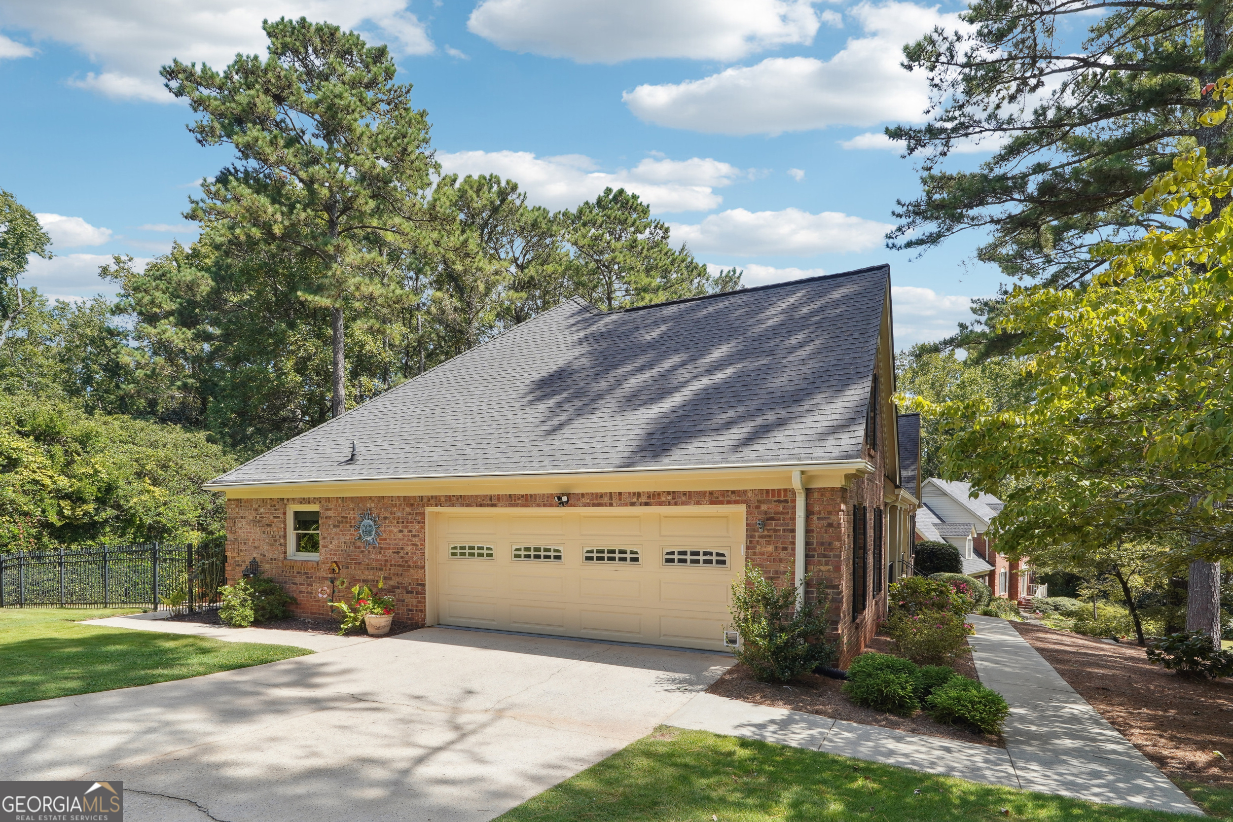 Property Photo:  4951 Bainbridge Court SW  GA 30047 