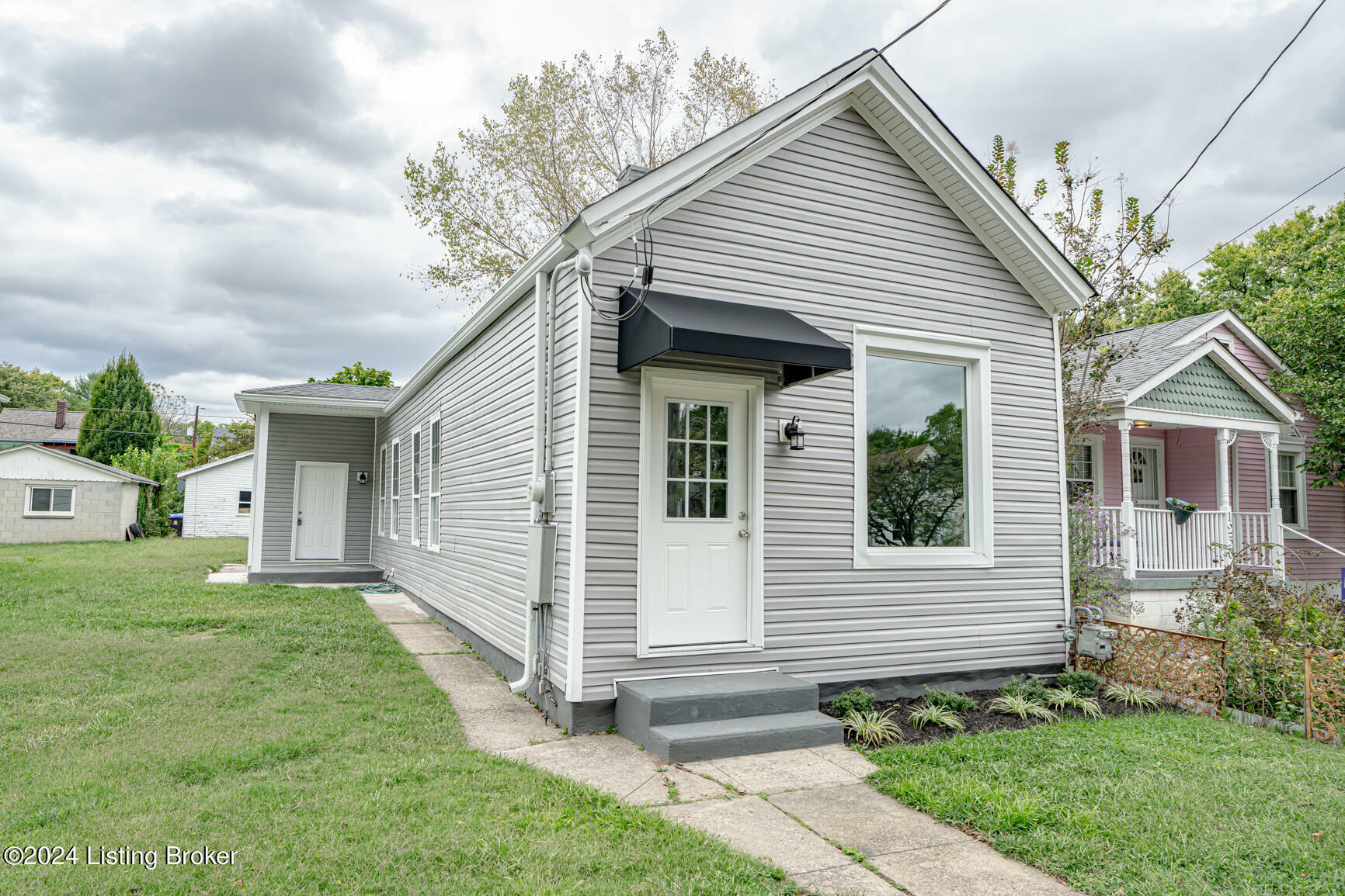 Property Photo:  1246 Schiller Ave  KY 40204 