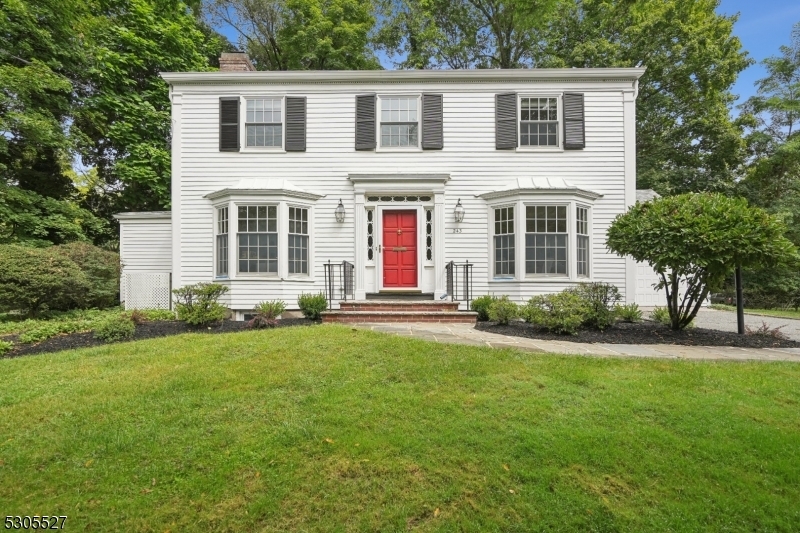 Property Photo: 243 Hobart Ave NJ 07078