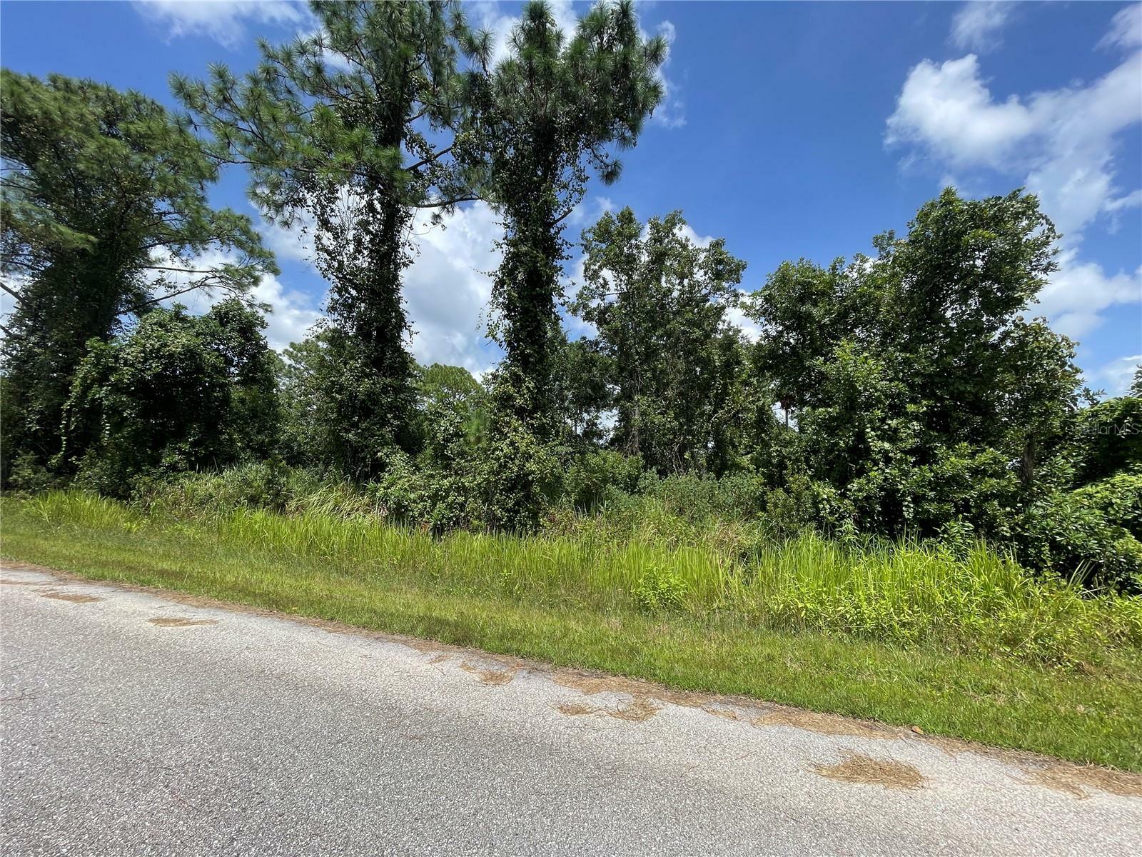 Property Photo:  7644 Bernal Drive  FL 33872 