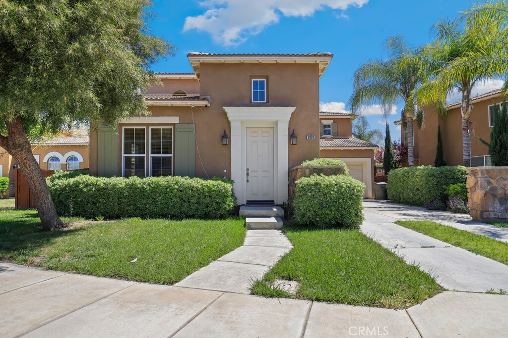 Property Photo: 3859 Bella Isola Lane CA 92571