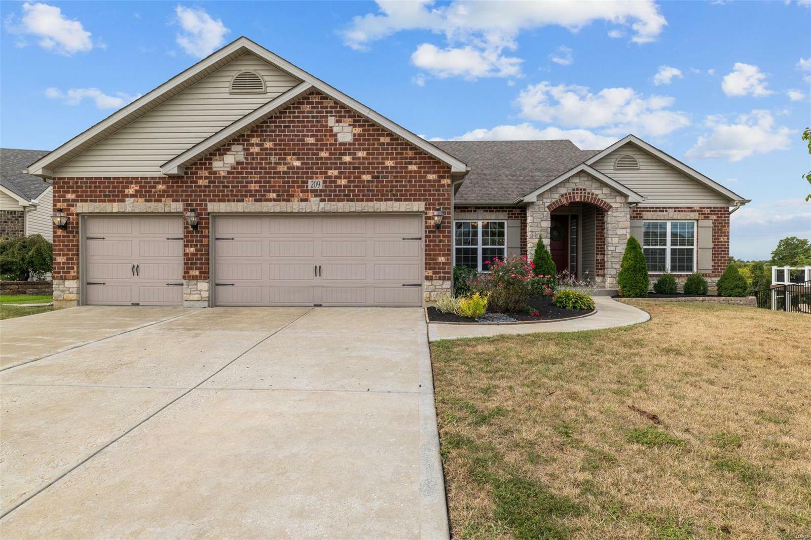 Property Photo:  209 Lonepine Drive  MO 63385 