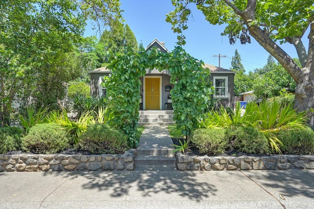 Property Photo:  605 Sibley Street  CA 95630 