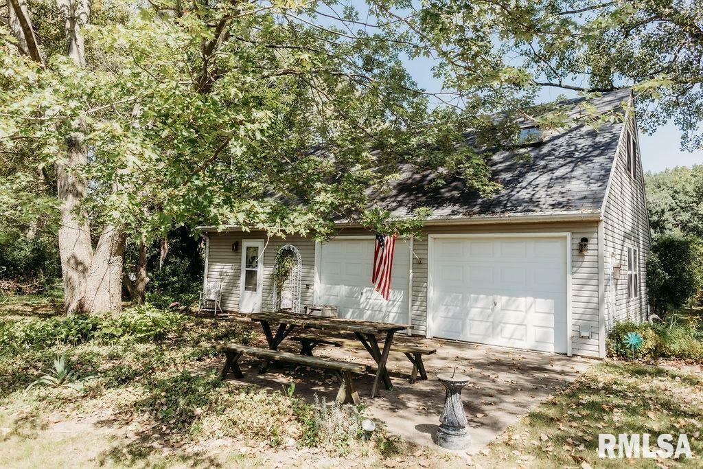 Property Photo:  16480 E Cherokee Road  IL 61427 