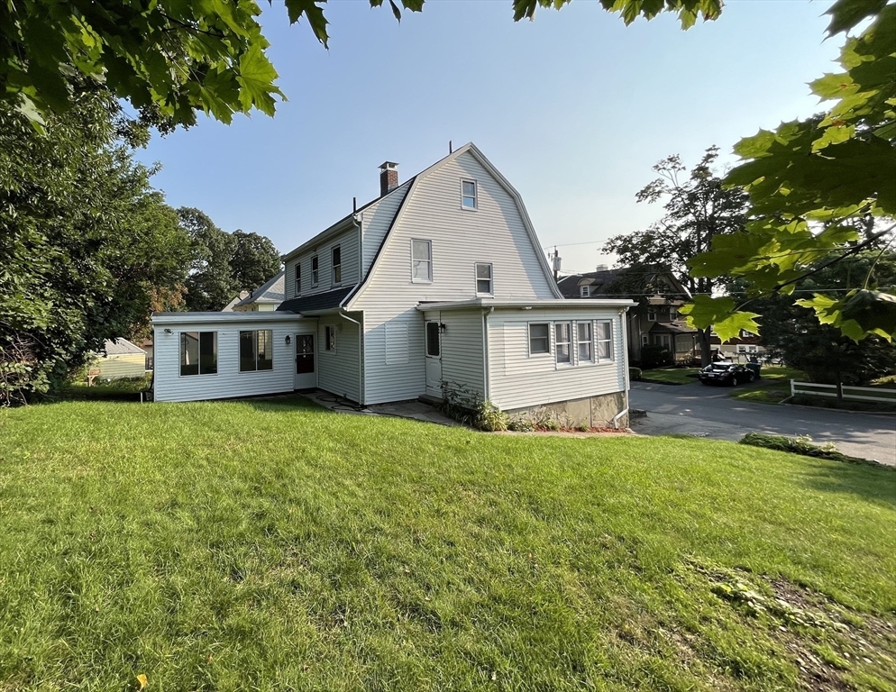 Property Photo:  18 Chandler Rd Sf  MA 02155 