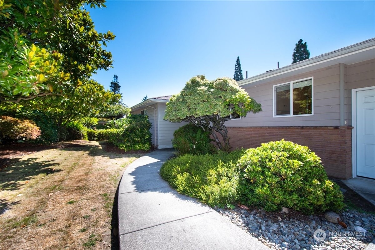 Property Photo:  2057 Cascade Way  WA 98632 