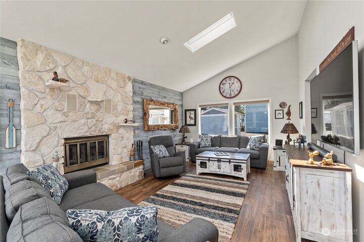 Property Photo:  776  Falls Of Clyde Loop SE  WA 98569 