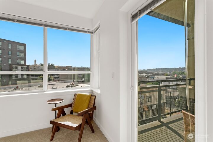 Property Photo:  5440 Leary Avenue NW 512  WA 98107 