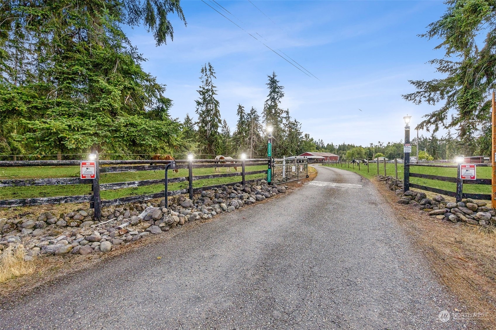 Property Photo:  2014  Kinsman Court E  WA 98580 