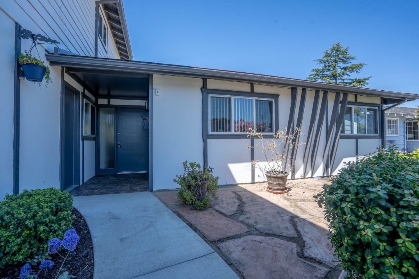 Property Photo:  3292 Los Prados Street  CA 94403 