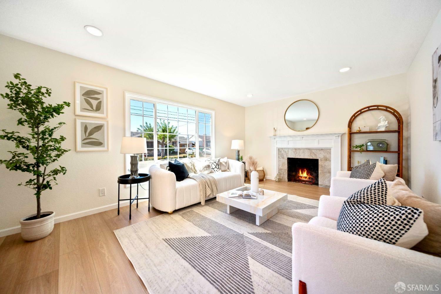 Property Photo: 15042 Edgemoor Street CA 94579