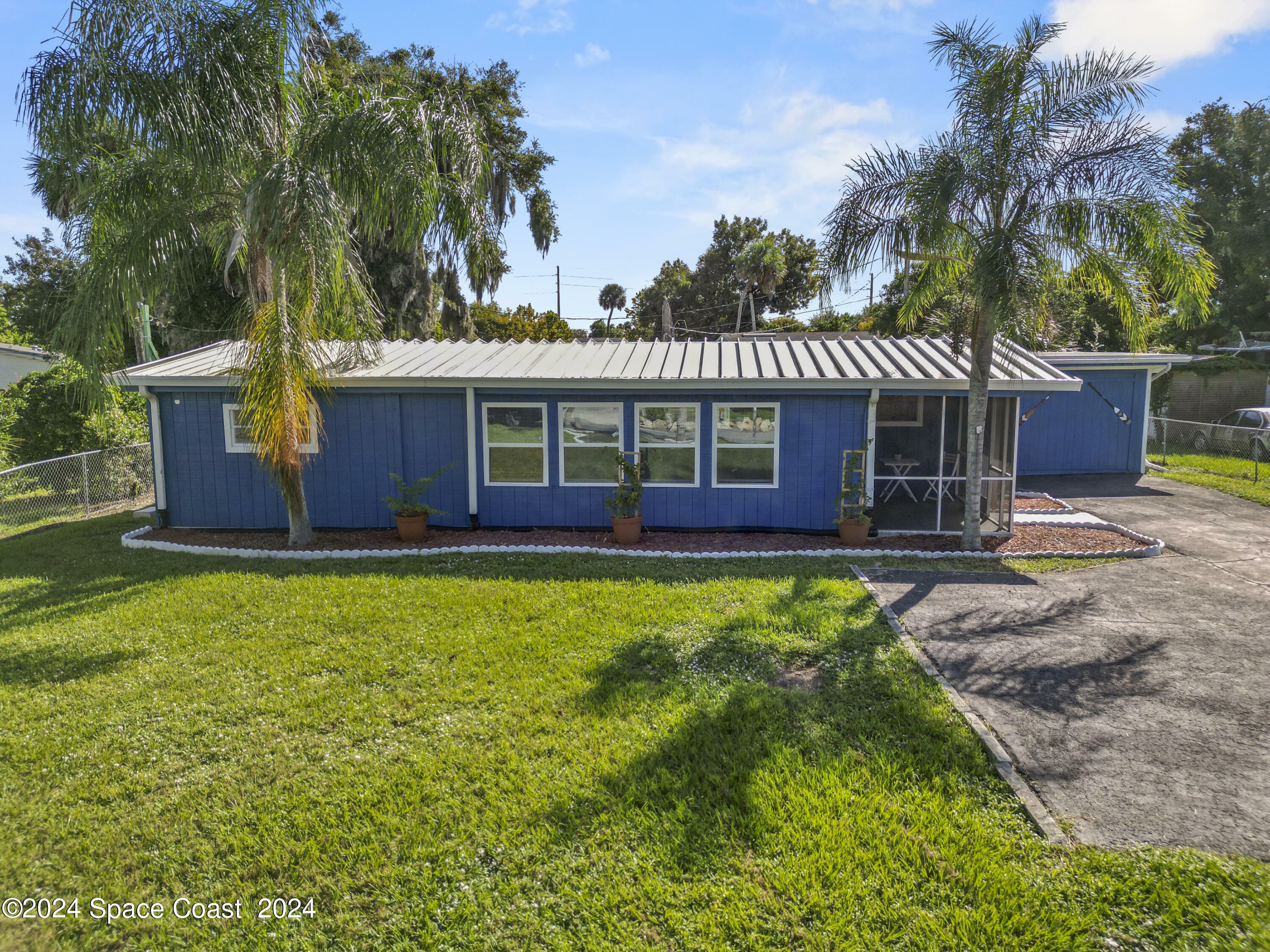 Property Photo:  3928 Oak Hill Drive  FL 32926 