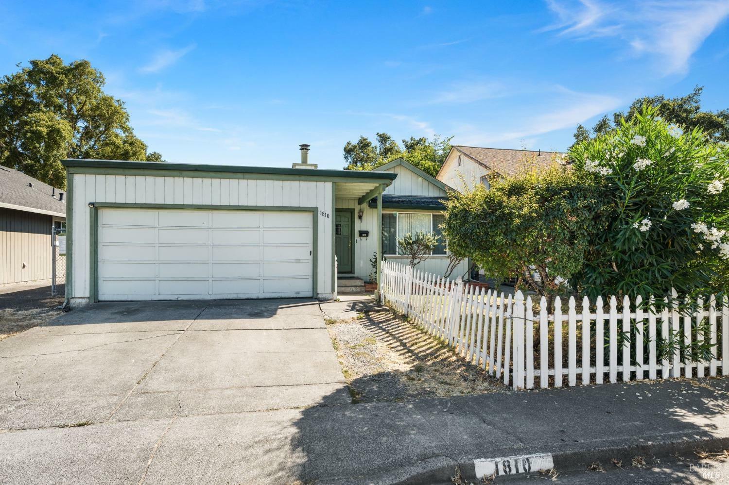 Property Photo:  1810 Shelley Drive  CA 95401 