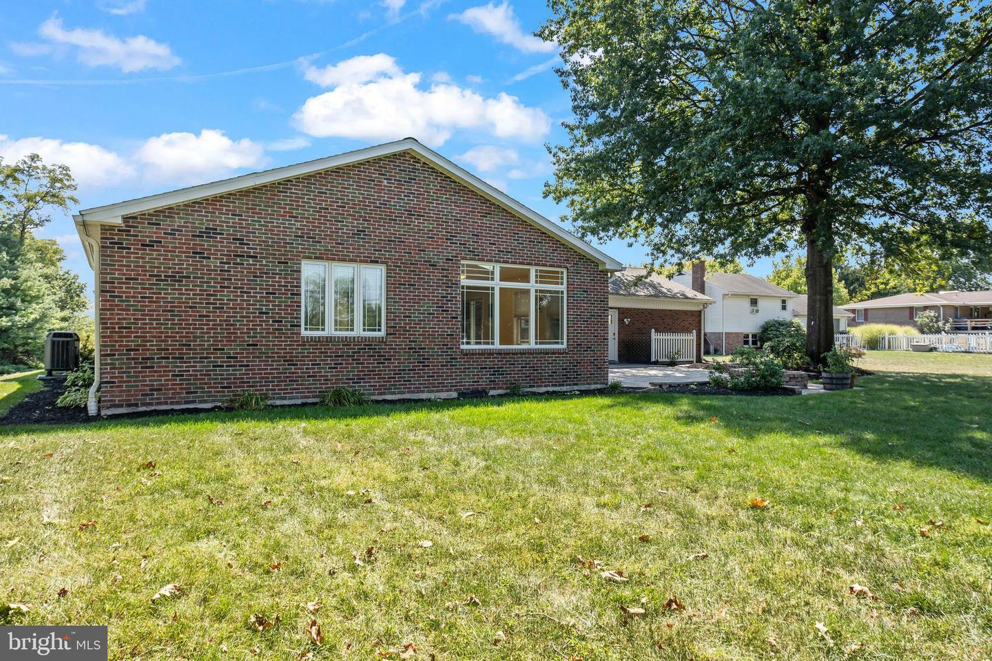 Property Photo:  109 Highland Circle  PA 17078 