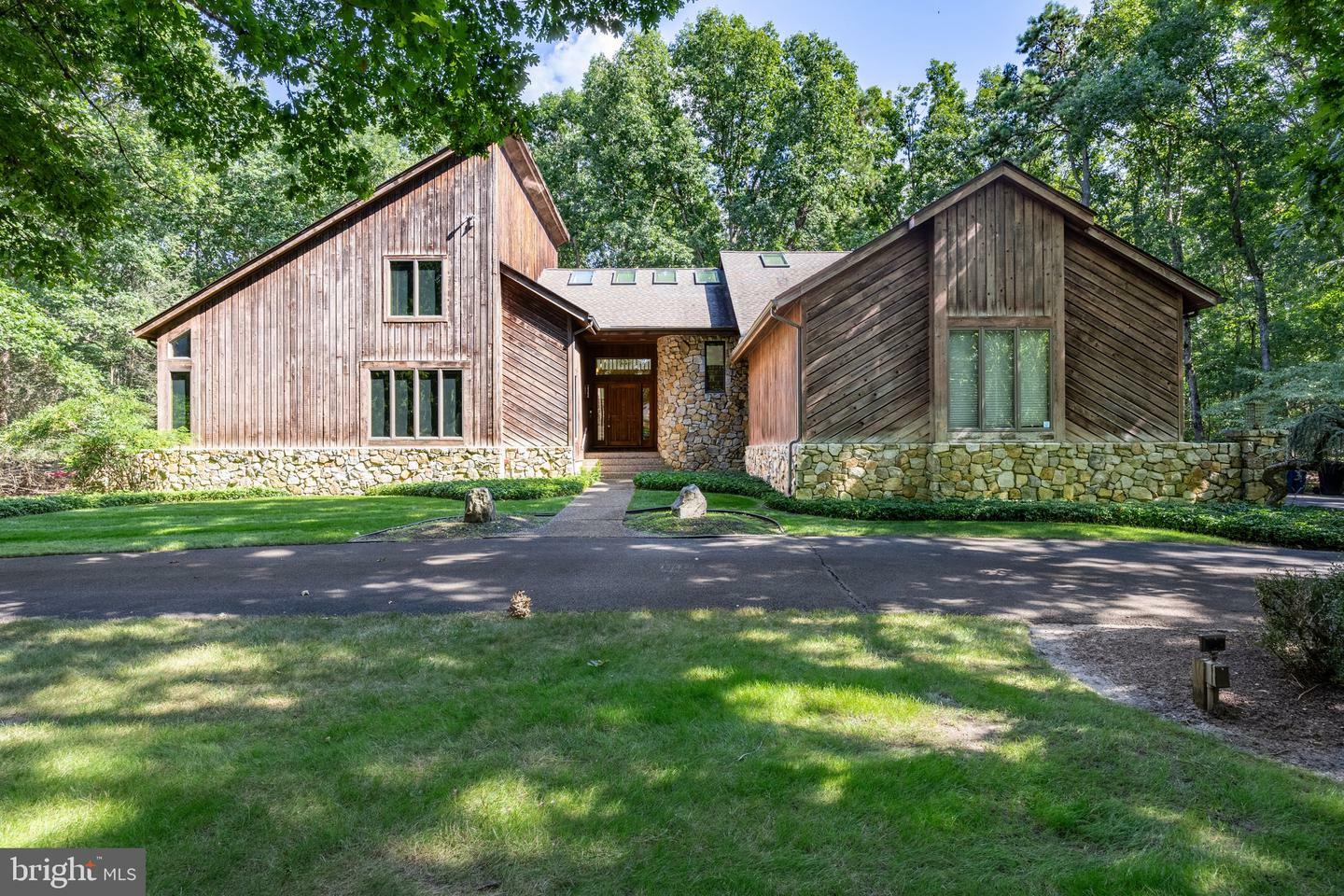 Property Photo: 6 Pepperbush Court NJ 08055
