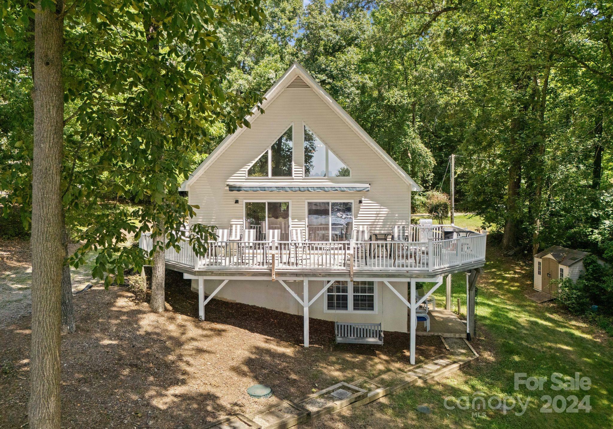 Property Photo:  7997 Redbird Lane  NC 28673 