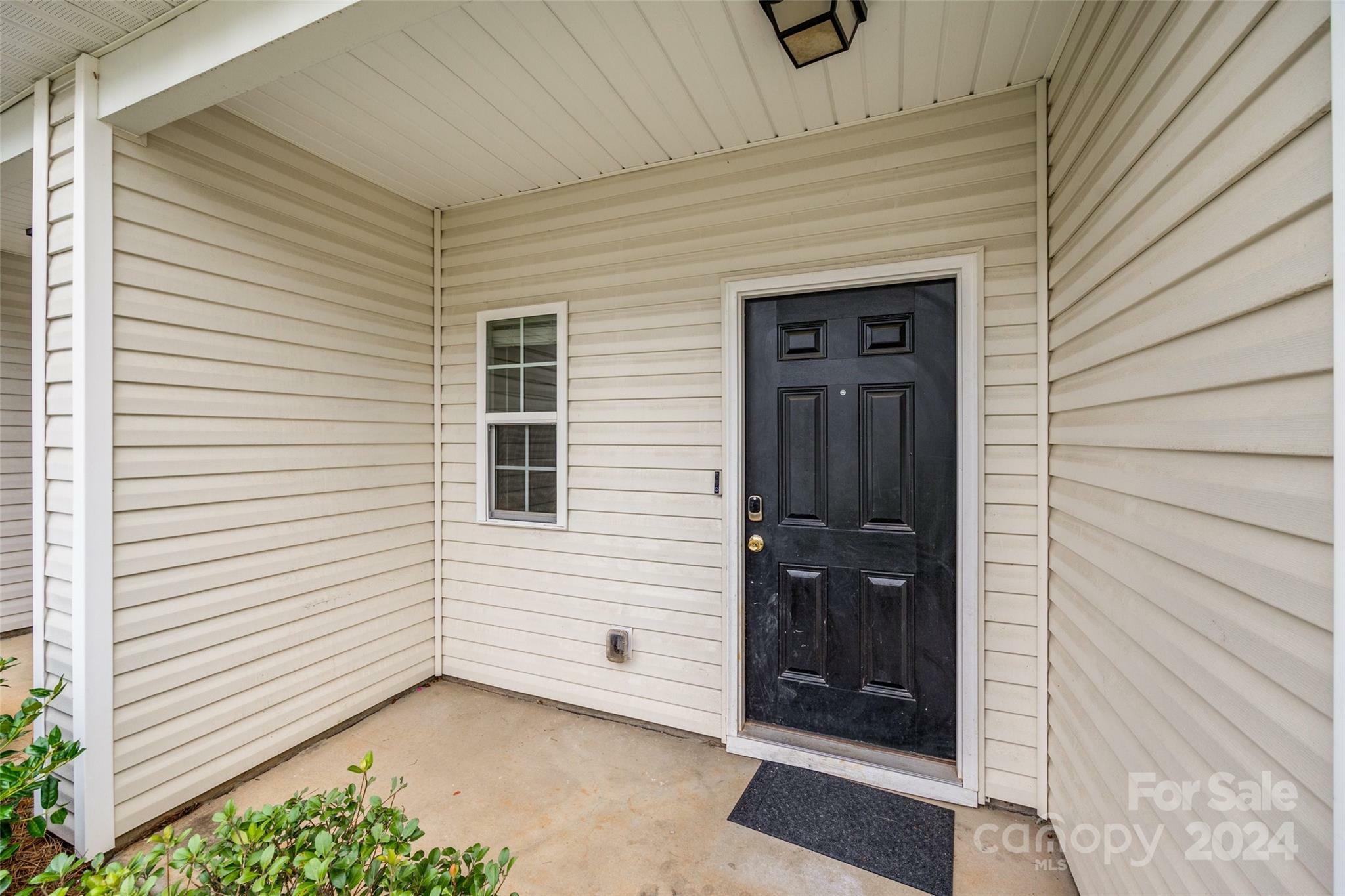 Property Photo:  8138 Paw Club Drive  NC 28214 