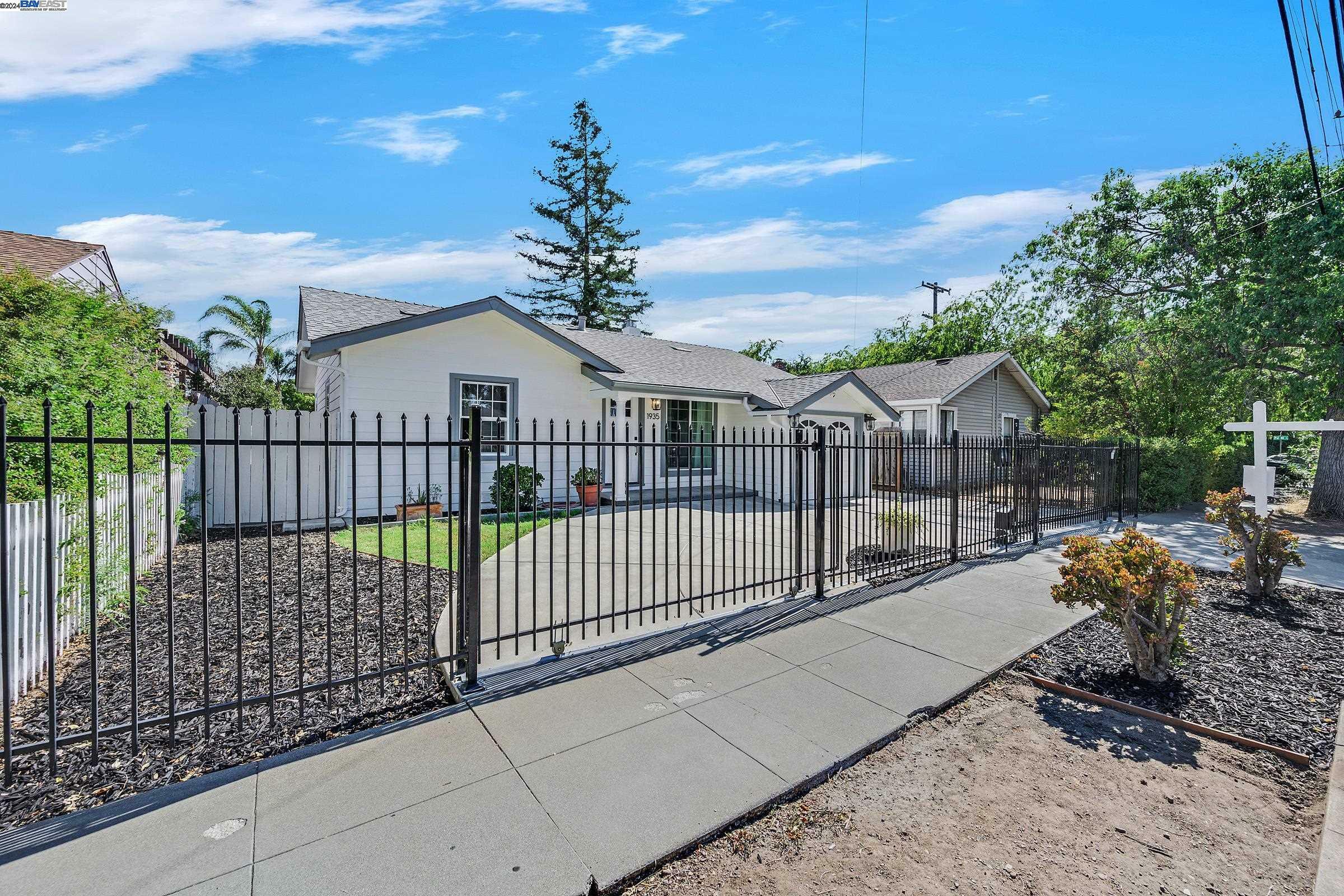 Property Photo:  1935 Pine St  CA 94551 