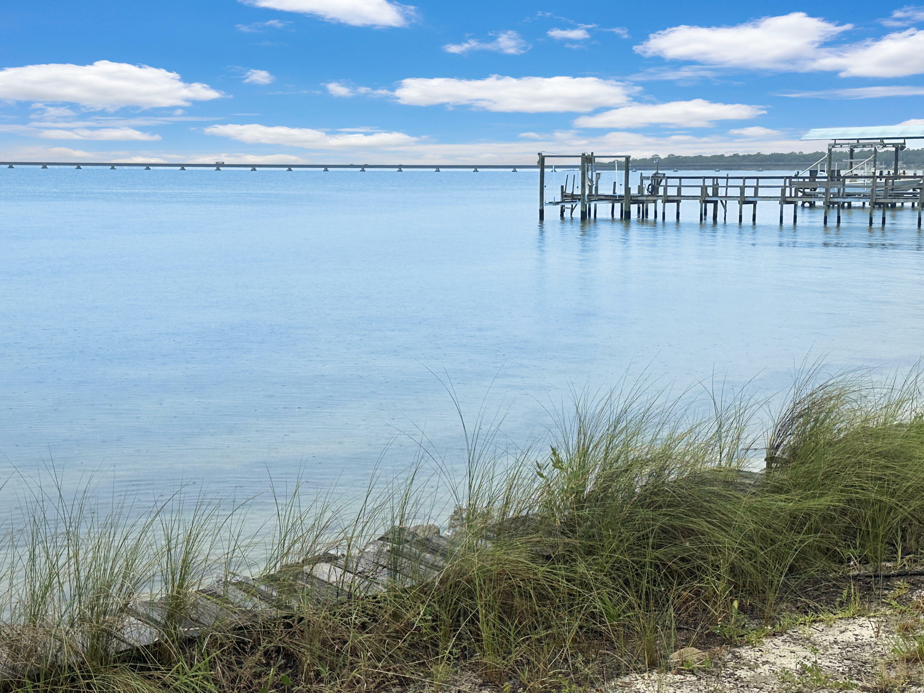 Property Photo:  919 E Choctawhatchee Drive  FL 32578 