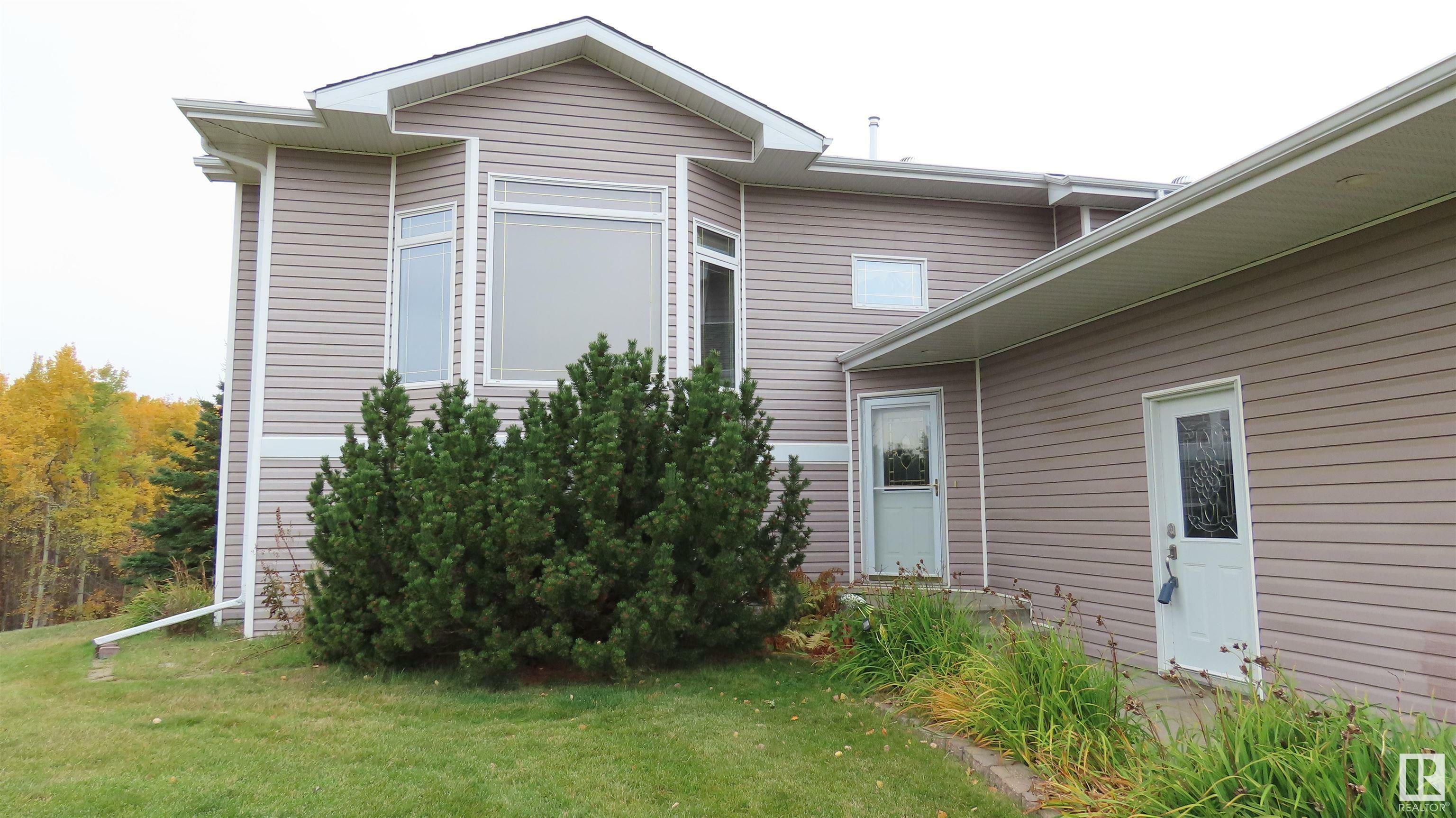 Property Photo:  53424 Rge Rd 14  AB T7Y 0B5 