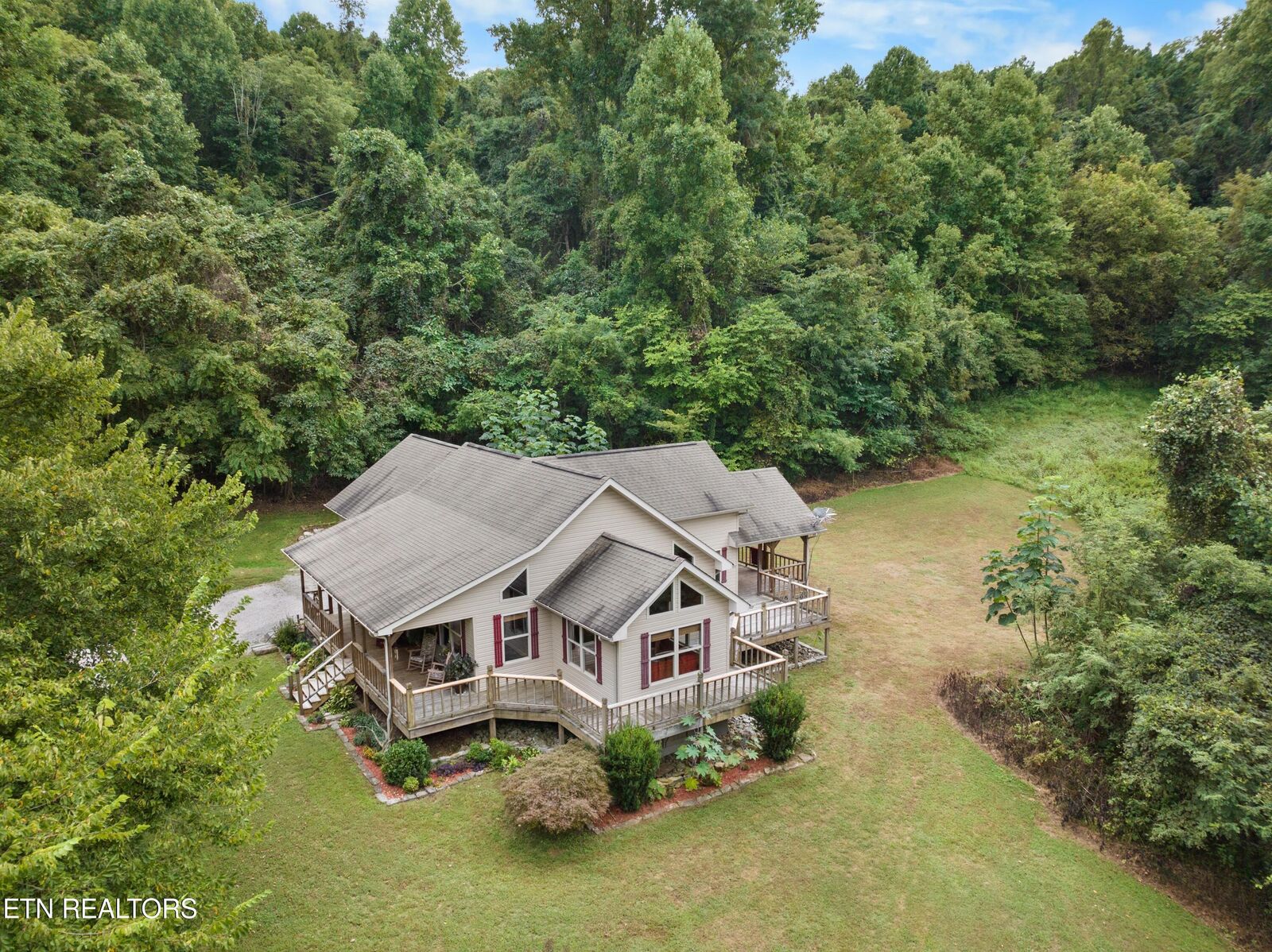 Property Photo: 295 Bob Wright Rd TN 37807