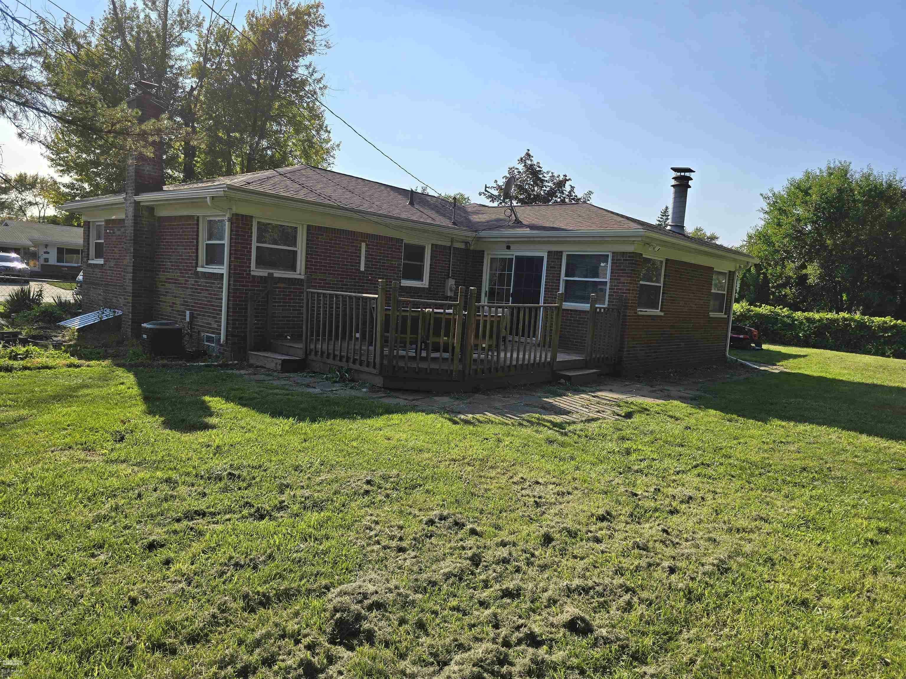 Property Photo:  23221 Dale Allen  MI 48035 