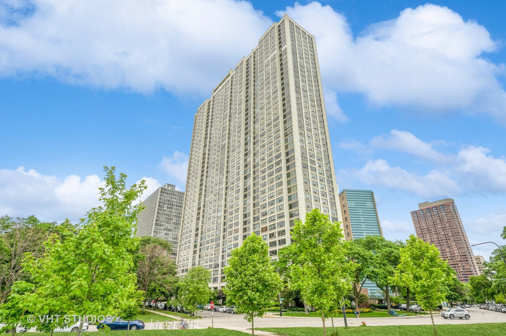 Property Photo:  2800 N Lake Shore Drive 308  IL 60657 