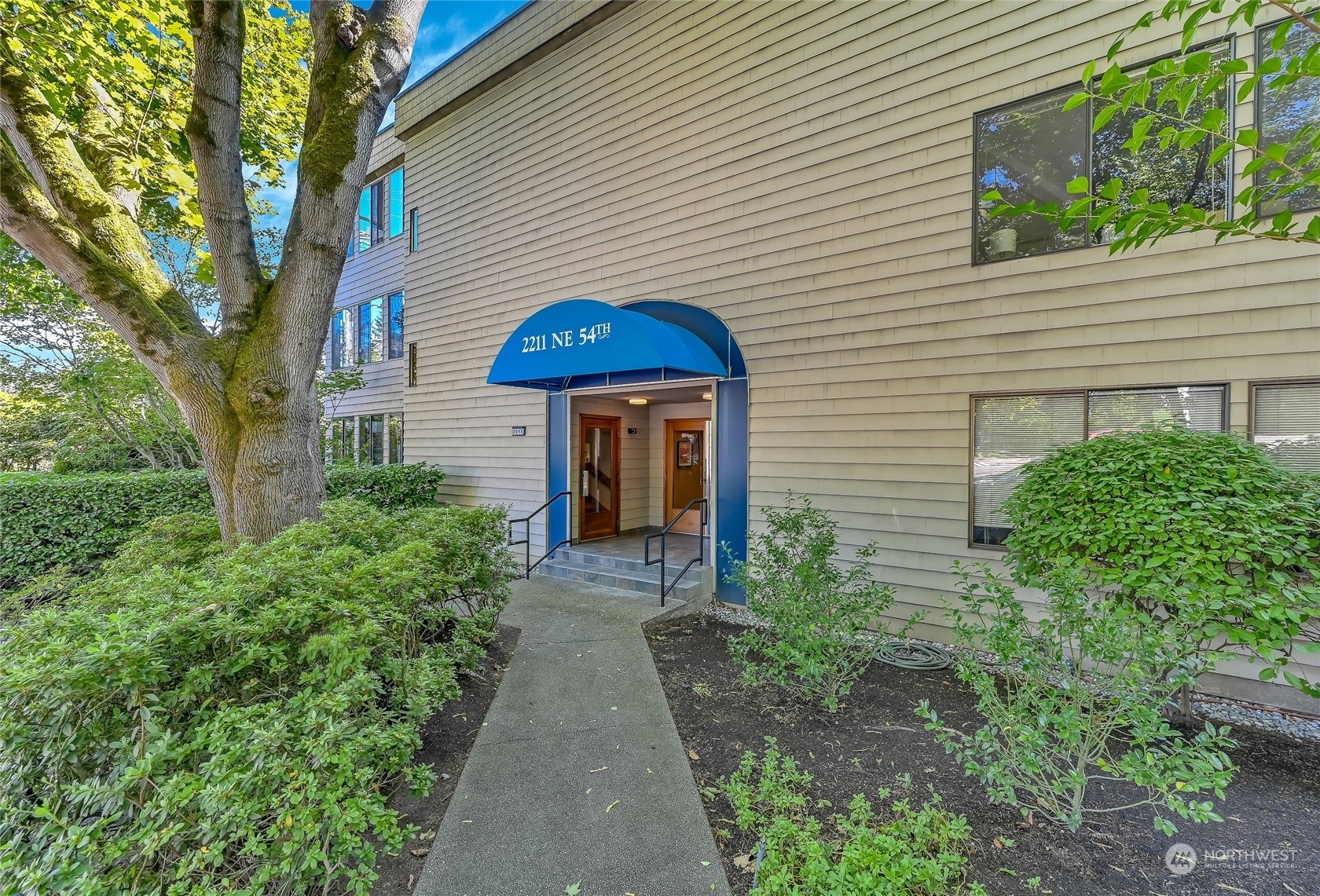 2211 NE 54th Street 2B  Seattle WA 98105 photo