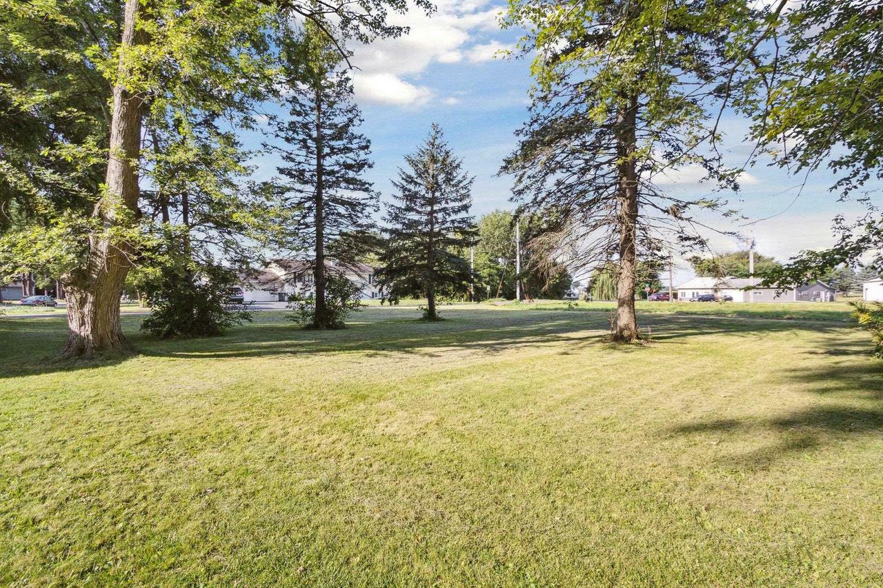 Property Photo:  810 Capman Street  WI 53563 