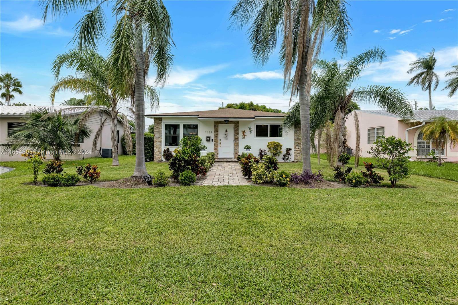 Property Photo:  1539 Funston St  FL 33020 