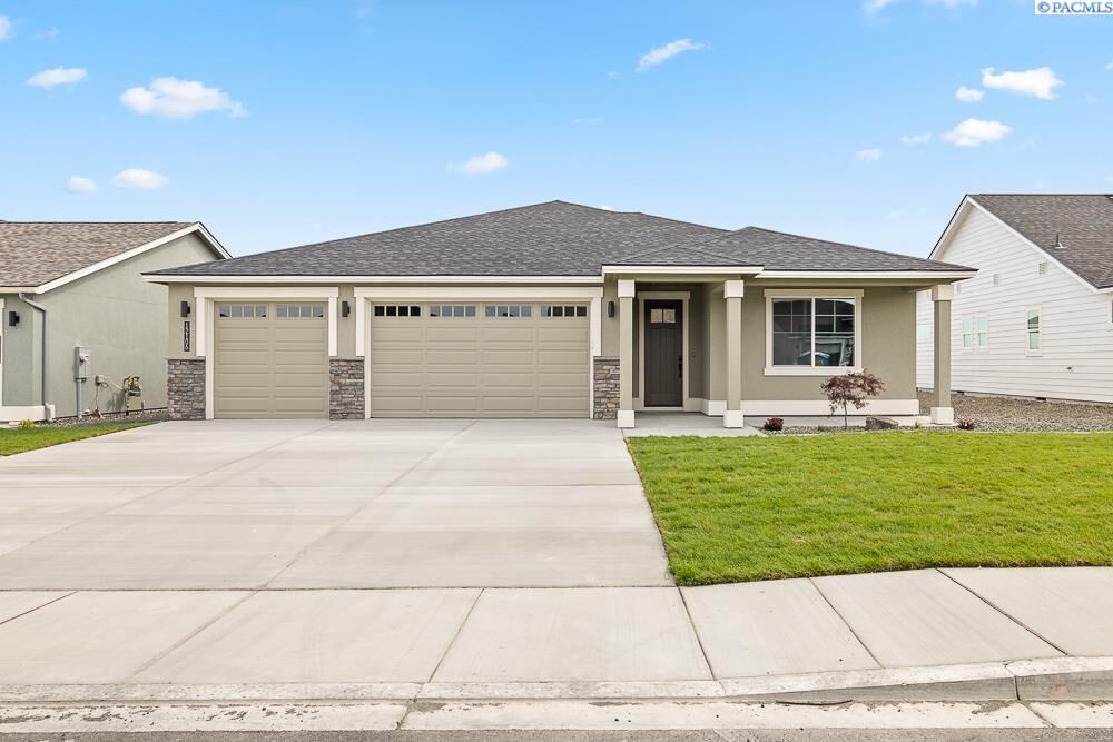 Property Photo: 12106 Dunsmuir Dr. WA 99301