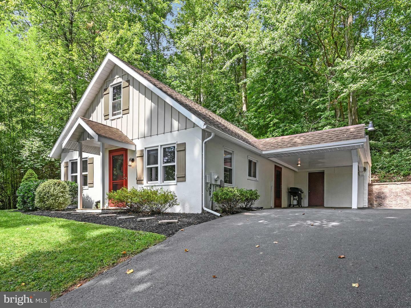 Property Photo:  124 Ridge Avenue  PA 17522 