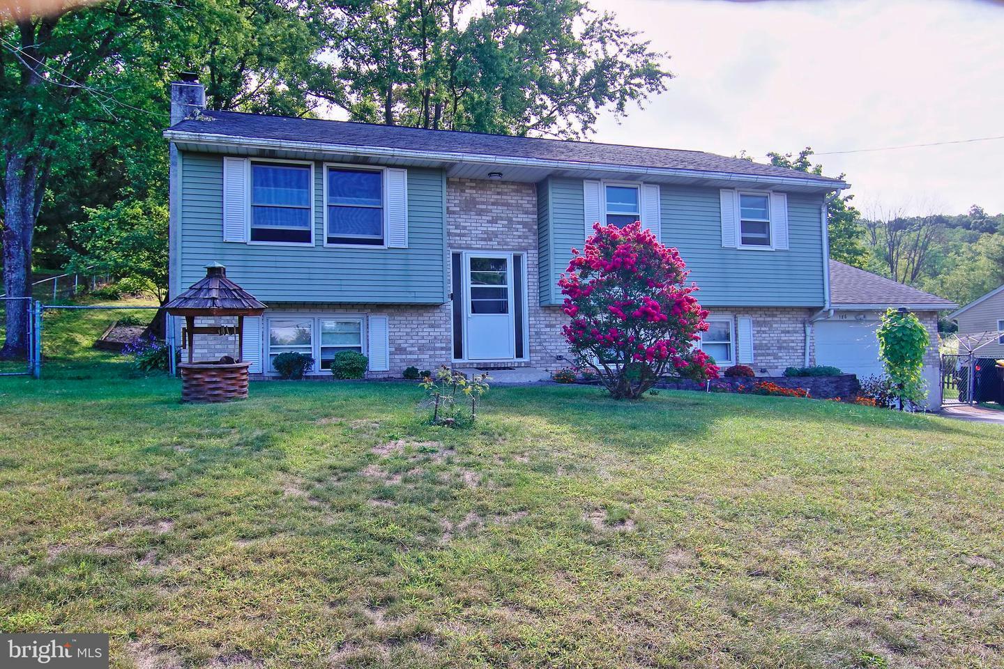 Property Photo:  186 Hanover Drive  PA 19464 