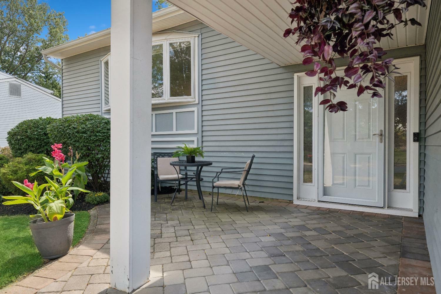 Property Photo:  14 Hamilton Lane  NJ 08536 