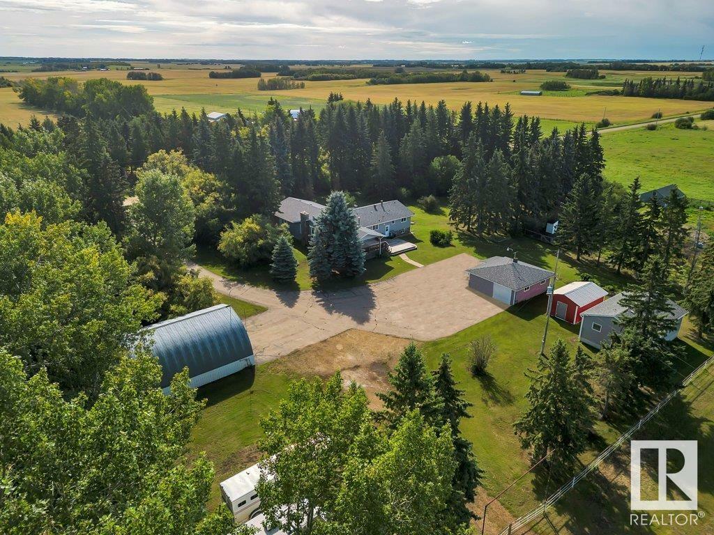 Property Photo:  465076 Rge Rd 240  AB T9A 1X1 