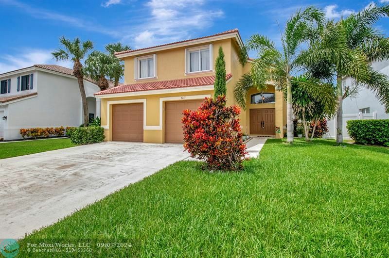 5217 Prairie Dunes Village Cir  Lake Worth FL 33463 photo