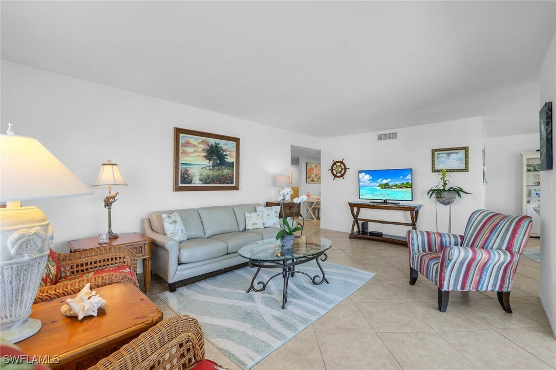 Property Photo:  1930 Gulf Shore Boulevard N B302  FL 34102 