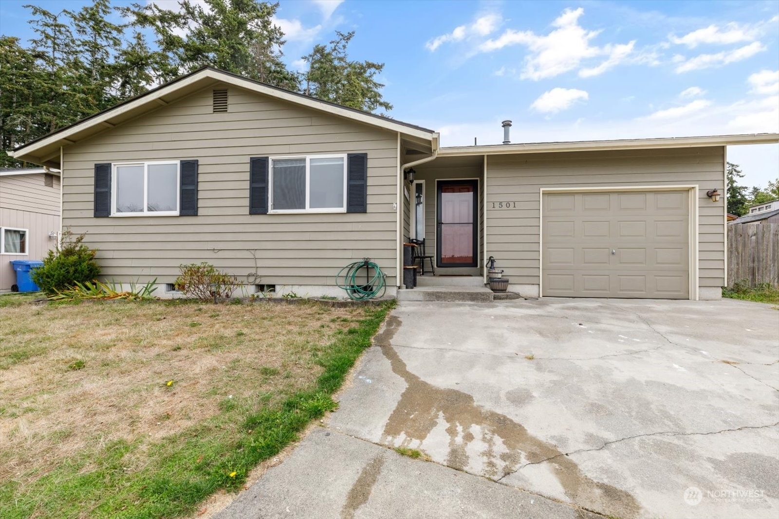 Property Photo:  1501 NW 9th Place  WA 98277 