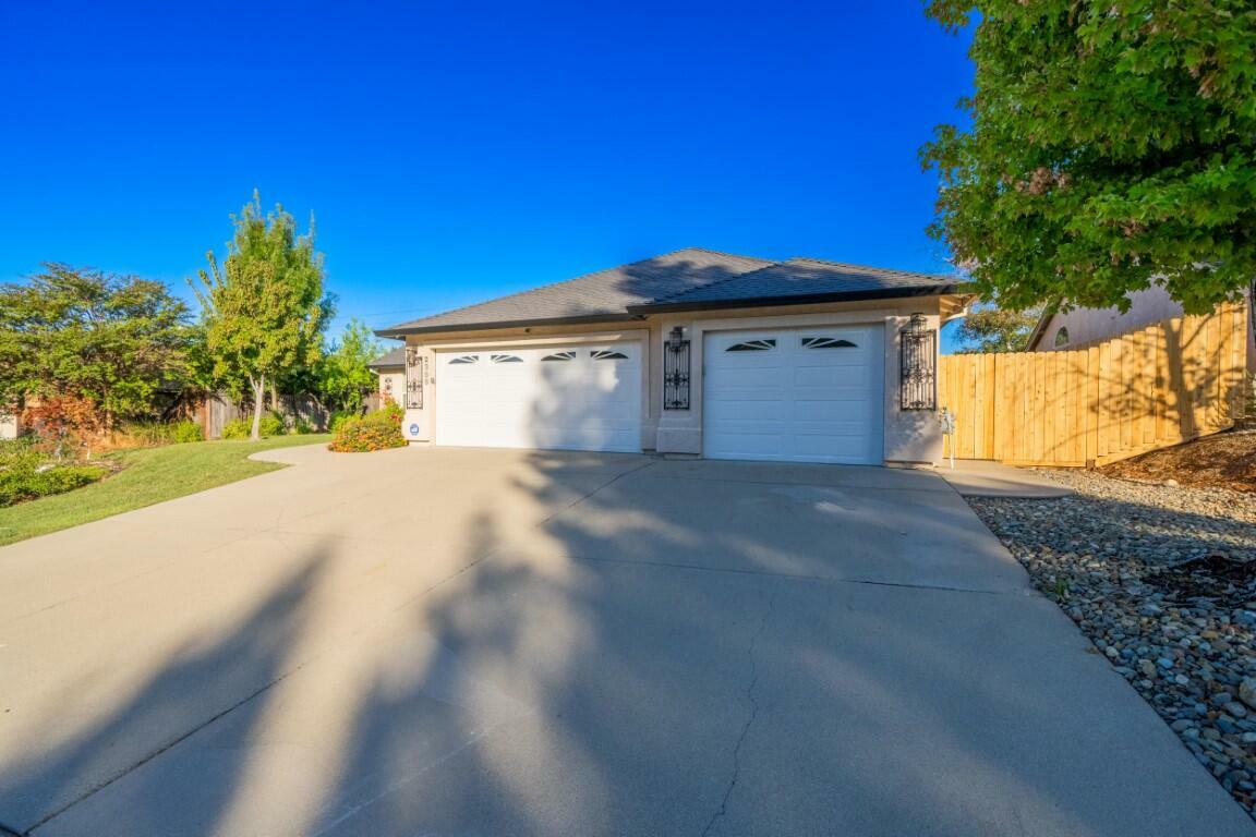 Property Photo:  2358 Tradition Way  CA 96001 